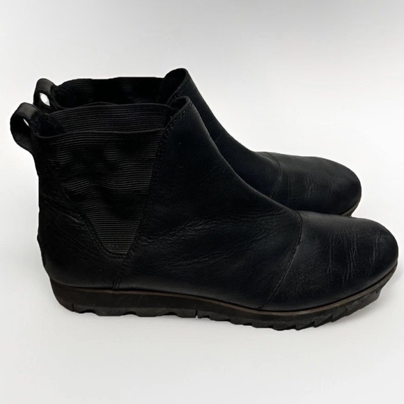 Sorel Harlow Chelsea Ankle Boots Women's 9 Black Leather Comfort Waterproof Lug - Picture 1 of 10